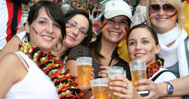 DUH Mehrwegbecher Fußballstadion