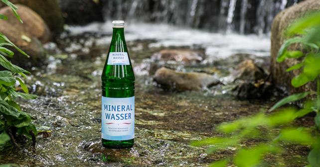 Mineralwasser Glasflasche Natur IDM