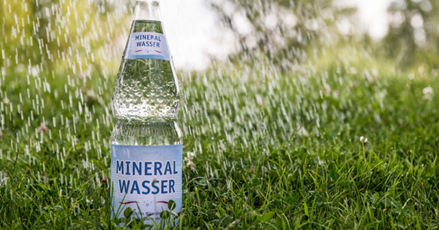 Natürliches Mineralwasser
