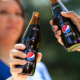 Pepsi Black Anstoßen