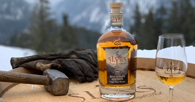 Slyrs Mountain Edition flasche auf dem Fass