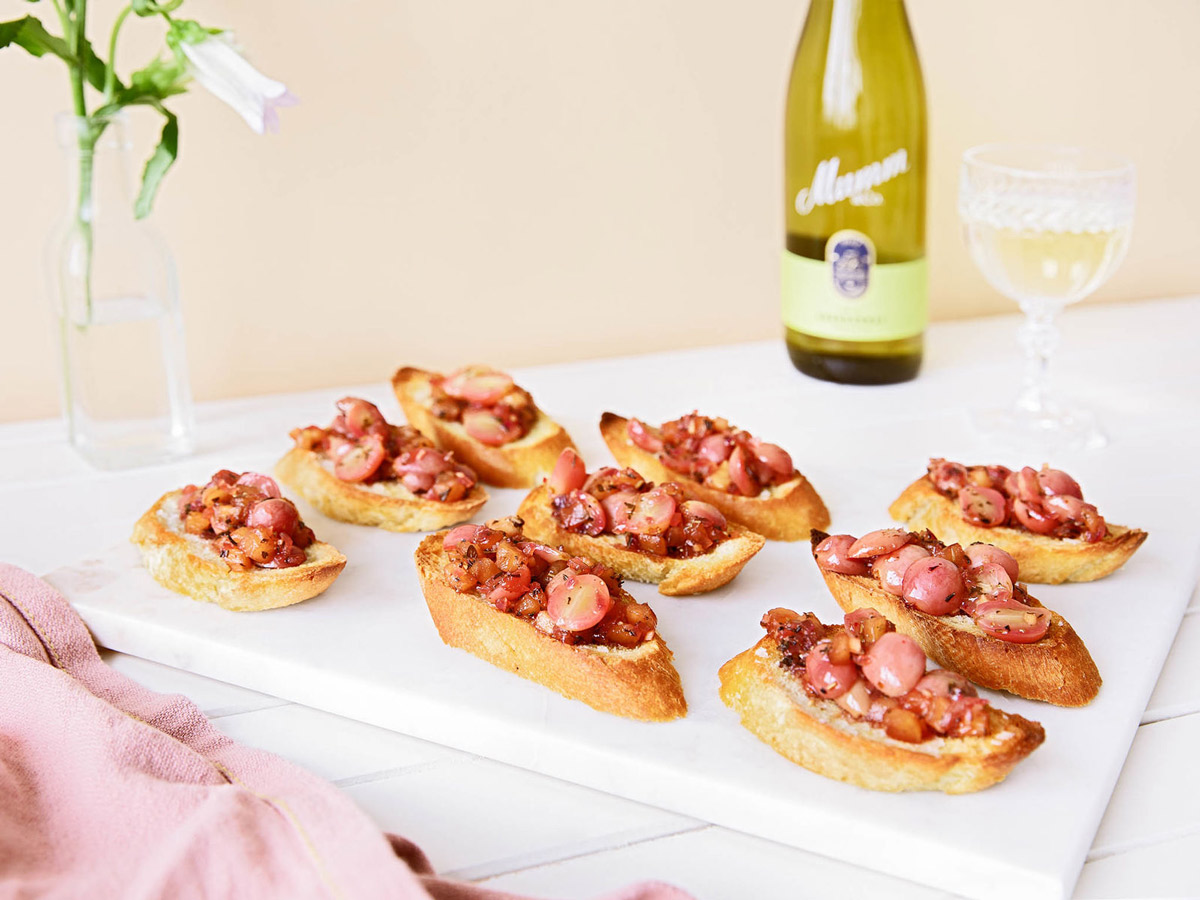 Mumm Crostini