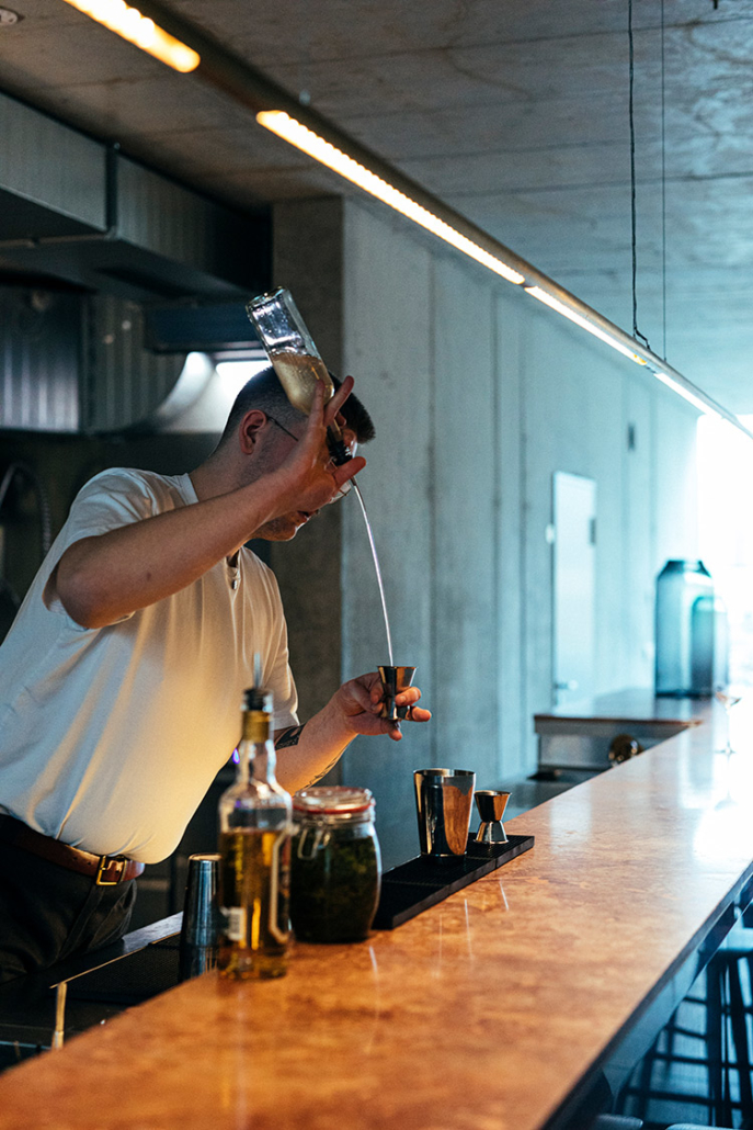 barkeeper armin hagenhenrich