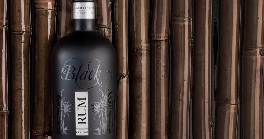 TraditionsDestillerie Gansloser BLACK RUM und BLACK RUM DISTILLERS CUT