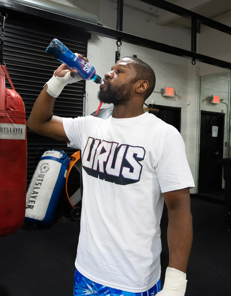Vitaminwasser + Sportgetränk Power Drink URUS startet im deutschen