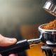 Kaffee Barista Siebträger Adobe Stock