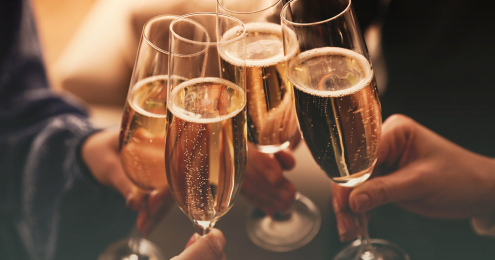 Sekt Anstoßen Adobe Stock