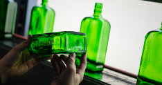 Jägermeister Flaschen Produktion